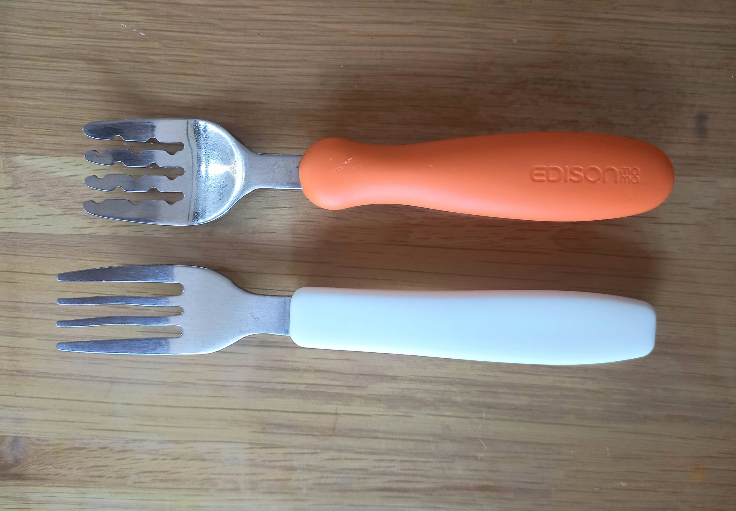 エジソンとリッチェルのフォーク比較